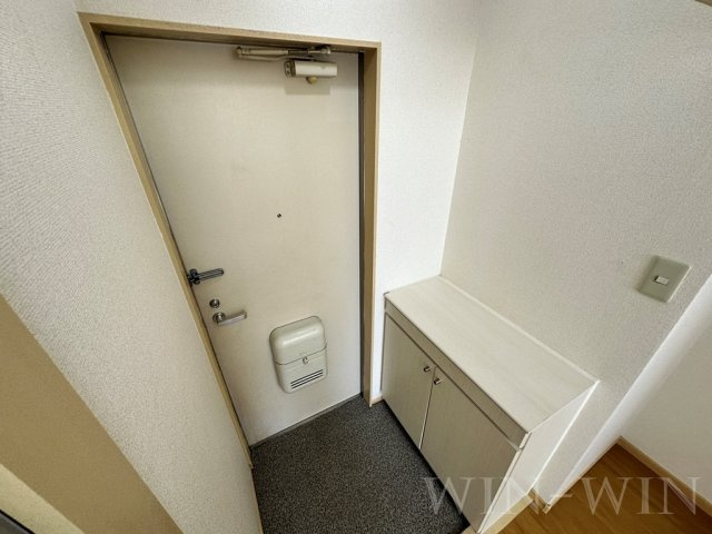 エルディムナツメ Bの玄関