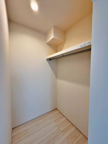 《仲介手数料半額》上尾市井戸木3丁目　全2棟　2号棟の収納|WIC