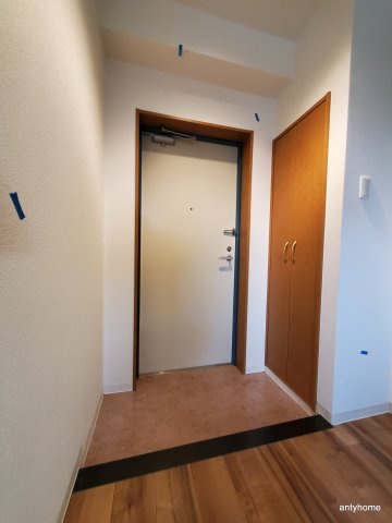アエラス　仲介手数料無料の玄関