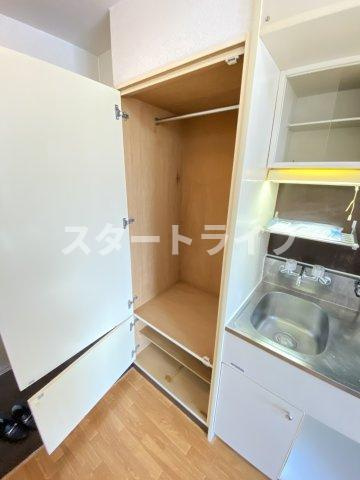 大阪市東淀川区東中島１丁目の賃貸マンションの収納