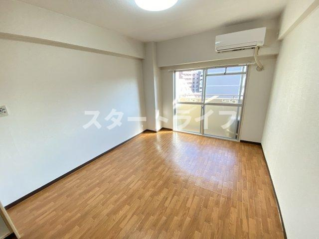 大阪市東淀川区東中島１丁目の賃貸マンションの居間・リビング