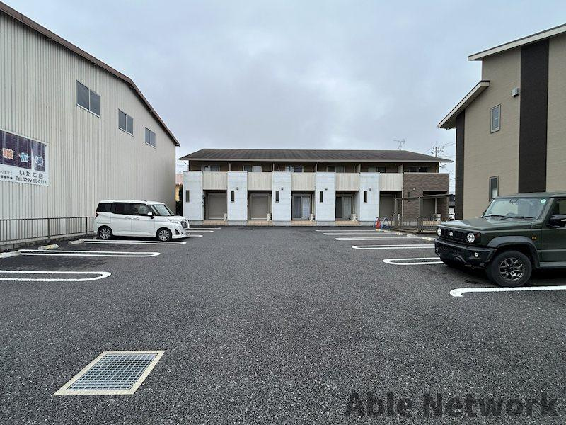 テラスハウス令和Aの駐車場