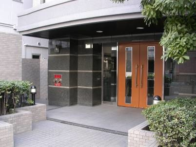 パークノヴア川崎のエントランス|落ち着いたエントランスです