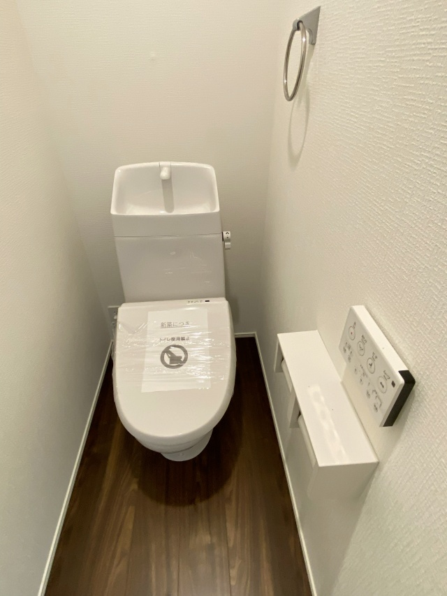明石市松が丘３丁目　新築戸建のトイレ