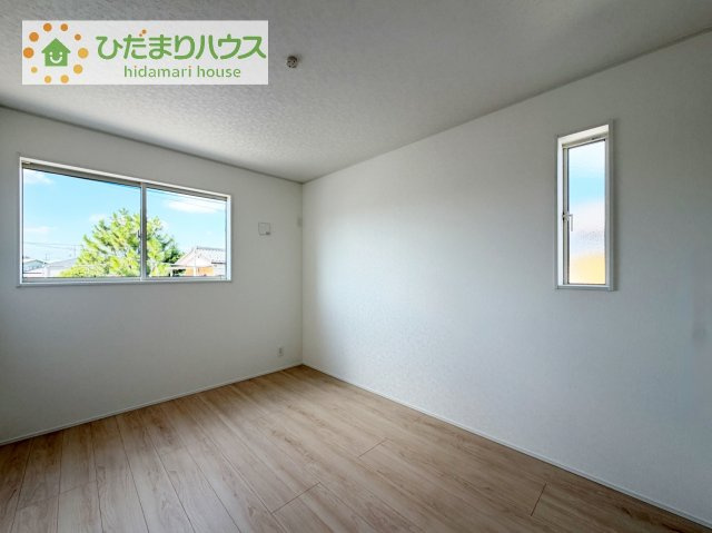 【洋室】 | つくば市谷田部第24　新築戸建　2号棟 | 木の温もりがやさしいフローリング♪