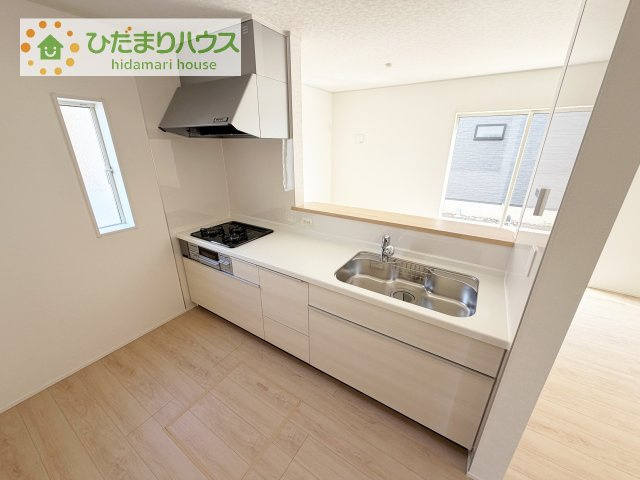 【キッチン】 | つくば市谷田部第24　新築戸建　2号棟 | コンロは嬉しい3口コンロ！シンクはつなぎ目なしでお掃除も簡単です♪