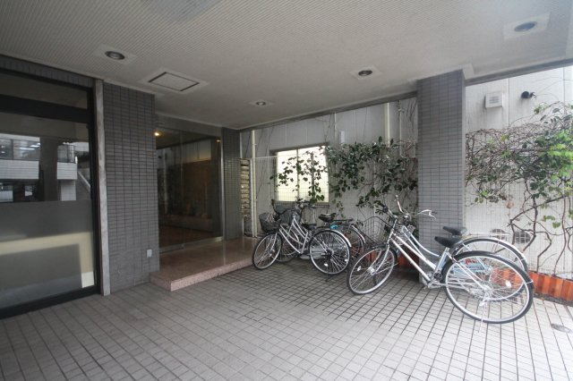 【エントランス】