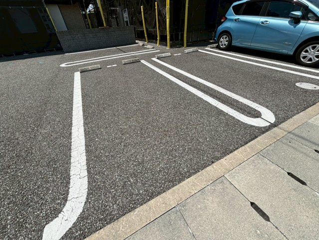 セジュール狭間　A棟の駐車場