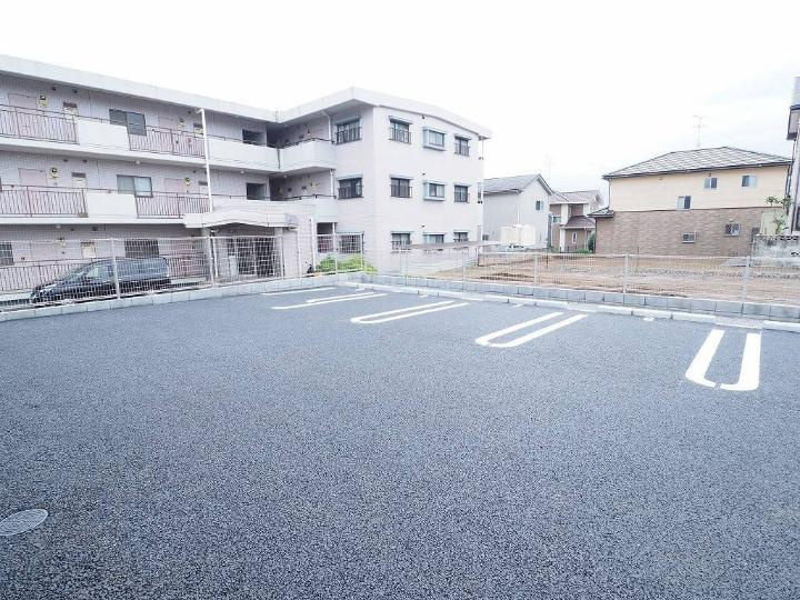 ブリーゼの駐車場|駐車場