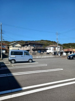 【駐車場】 | バンビーノ　Ⅰ | 駐車場に車を止められます