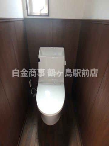 鶴ヶ島市鶴ヶ丘中古戸建のトイレ