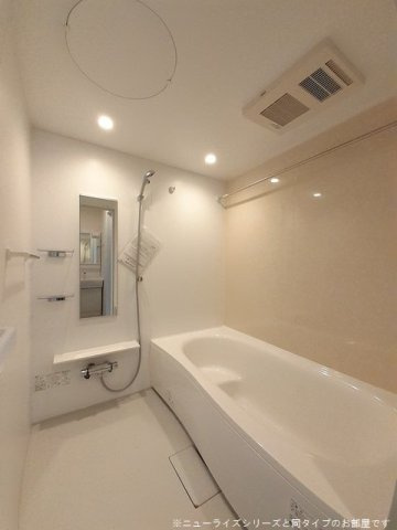 【浴室】 | ロータス三室　Ｆ