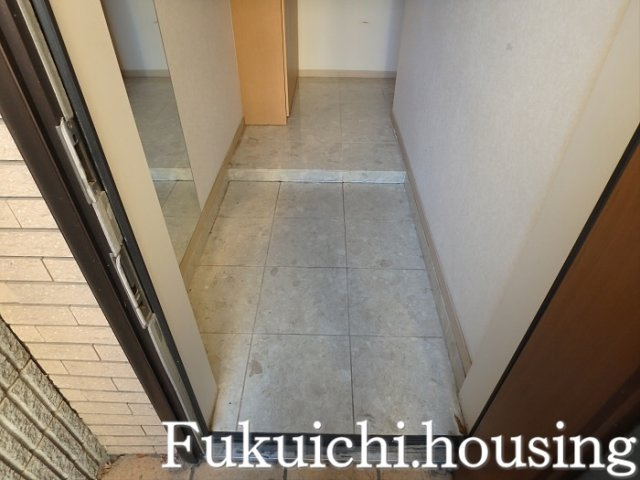 松原4丁目戸建の玄関