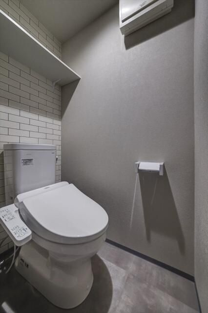 ＣＲＡＳＴＩＮＥ西堀８丁目Ｂのトイレ
