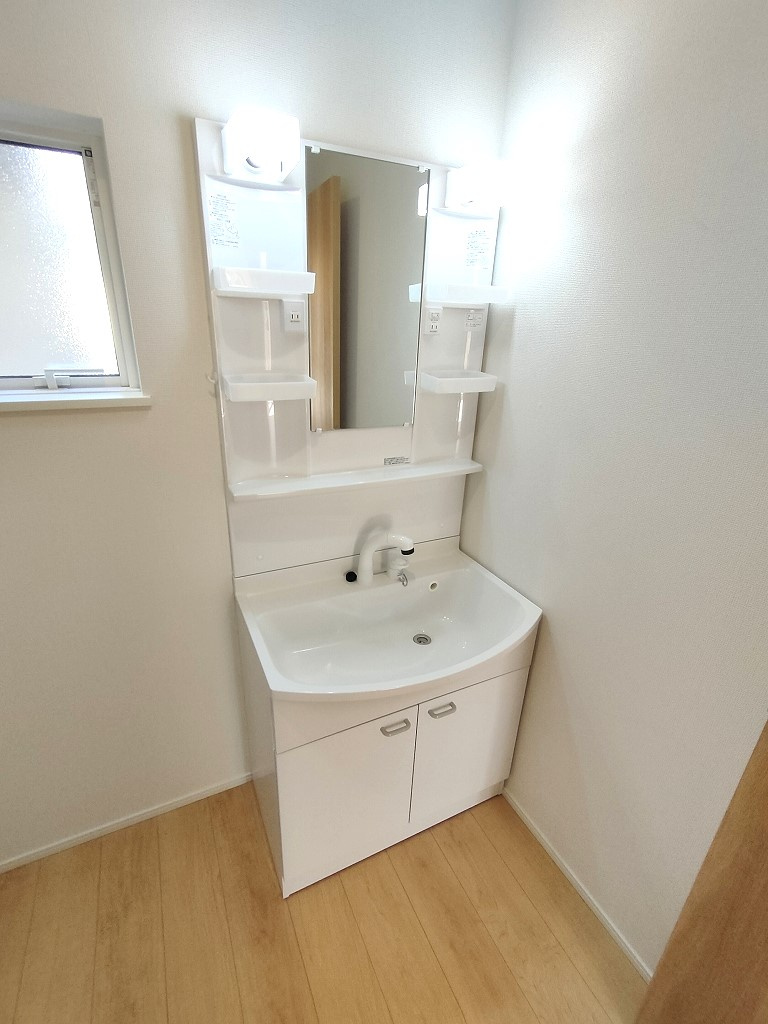 北葛飾郡松伏町　松伏　新築戸建　全4棟の独立洗面台|施工例です