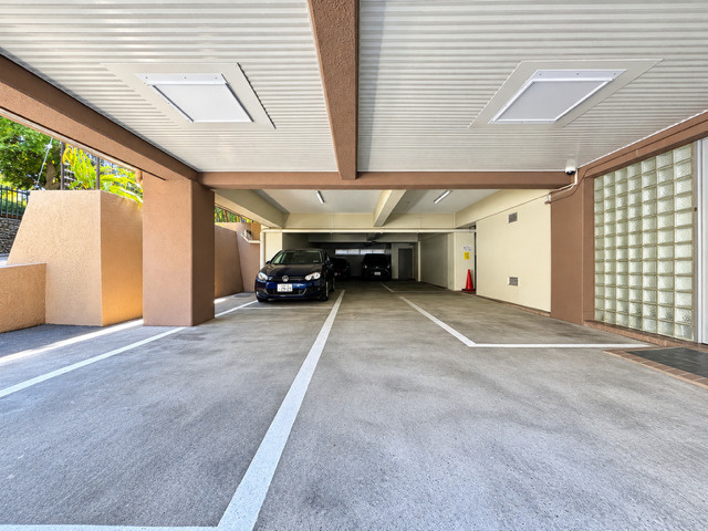 大井仙台坂マンションの駐車場
