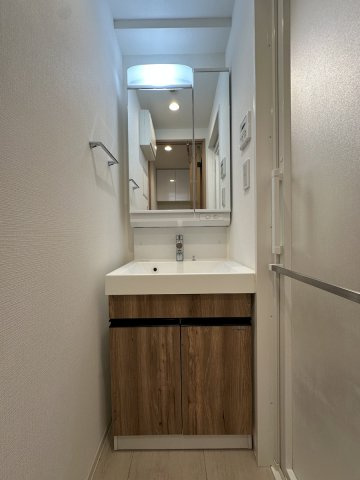 ＧＲＡＮ ＰＡＳＥＯ浅草の洗面所|同タイプ別住戸写真となります。現況と異なる場合がございます。