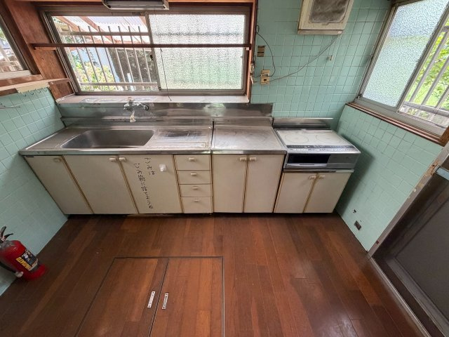 玉名市岱明町 5LDK中古一戸建てのキッチン