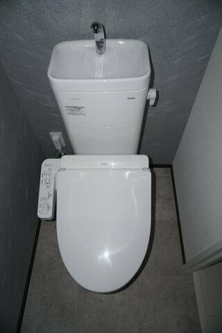 プレミアムフラット江戸川親水公園のトイレ|シンプルで使いやすいトイレです