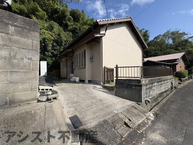 平恒貸家の駐車場