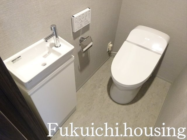 GRANPASEO明大前のトイレ