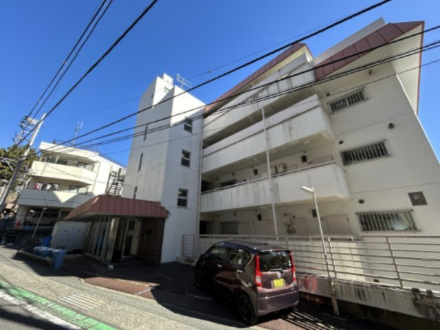 メゾン熱海桃山のエントランス
