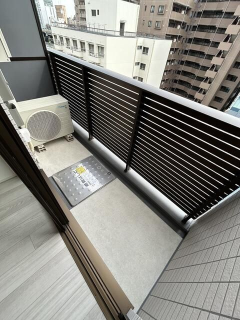 クレストタップ新横浜のバルコニー