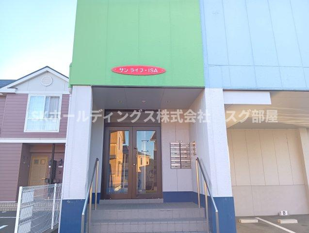 サンライフISAのエントランス