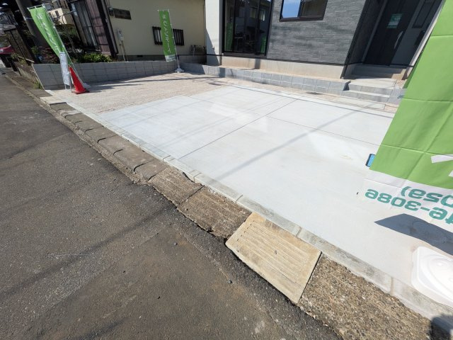 牛久市神谷　10期　新築戸建ての駐車場|駐車は4台可能です♪