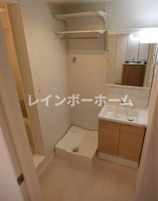 FUMIRY薬園台の洗面所