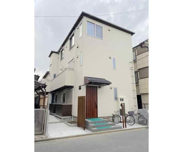 アレアセントロの外観