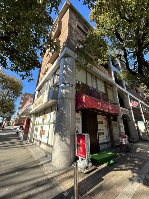 プロミネンス１３仲町台の周辺