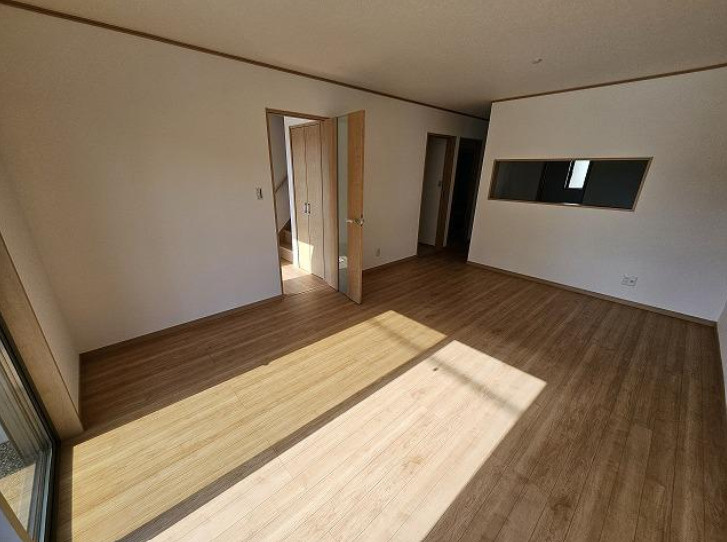 姫路市飾磨区中島の新築一戸建の居間・リビング