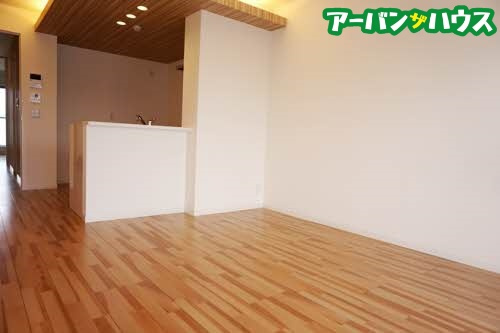 フェリーチェガーデン　Ａ棟の居間・リビング