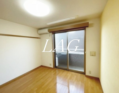 【居間・リビング】 | ルーブル壱番館 | 洋室のお部屋です。