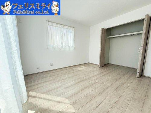 Heartful Town　神戸市西区玉津町高津橋２４０番　１棟のキッチン|■現地写真■
吊戸棚を完備しており、たっぷり収納出来ます♪