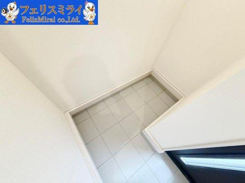 　の玄関|■現地写真・４号棟■
大人気のシューズインクローク♪