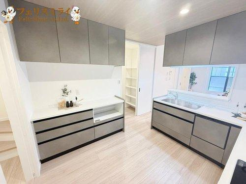神戸市須磨区大黒町１丁目2-5のキッチン|■現地写真■
カップボード標準装備♪
初期費用を削減出来ます♪