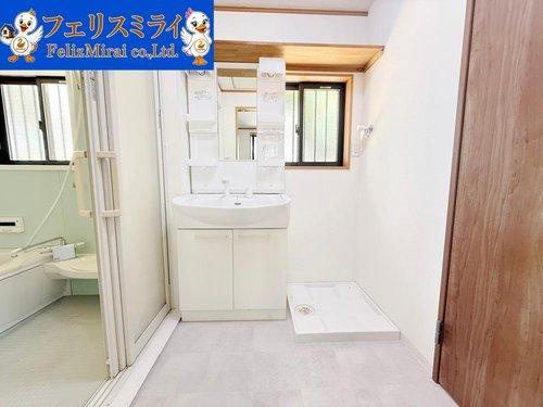 神戸市垂水区舞子台６丁目の洗面所|■現地写真■
洗面室・浴室は各２つございます♪