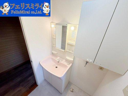神戸市垂水区舞子台６丁目の洗面所|■現地写真■
洗面室・浴室は各２つございます♪