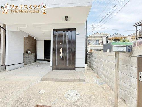 神戸市垂水区北舞子１丁目の玄関|■現地写真■
鍵交換やドア交換もお気軽にご相談ください♪