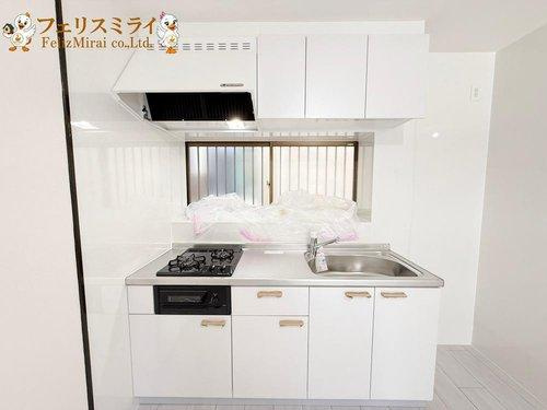 神戸市垂水区北舞子１丁目のキッチン|■現地写真■
新調した天板の広いキッチン◎