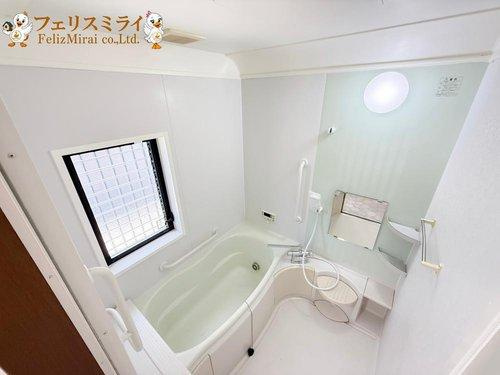 神戸市垂水区青山台３丁目１-２０の浴室|■現地写真■
広々とした浴室◎◎