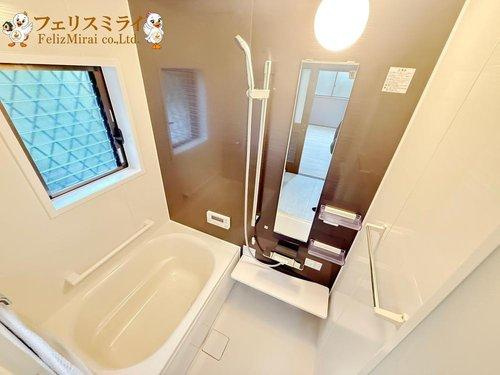 神戸市垂水区下畑町196-24の浴室|■現地写真■
1坪タイプの浴室♪
広々としており、好評頂いております♪