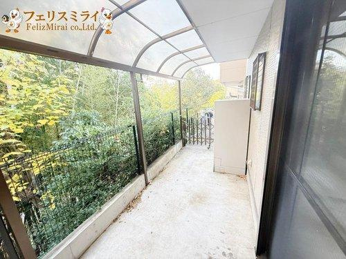 神戸市垂水区下畑町196-24のバルコニー|■現地写真■
１階にも洗濯物が干せるスペースがございます♪