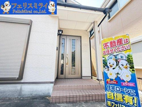 神戸市垂水区下畑町196-24の玄関|■現地写真■
シンプルで飽きの来ない玄関ドア♪
