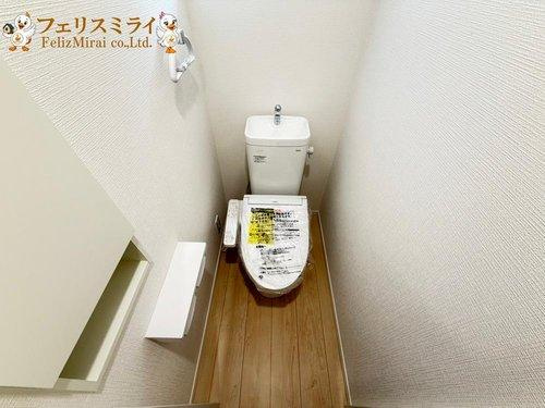 　のトイレ|■現地写真・２号棟■
節水機能もありお掃除楽々トイレ♪