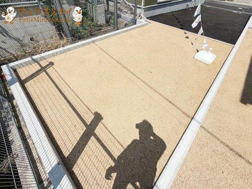 　の駐車場|■現地写真・２号棟■
あると嬉しいお庭スペース♪