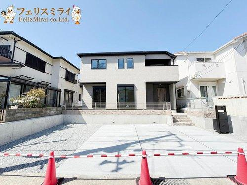 LiGNAGE　神戸市北区広陵町２丁目　１棟