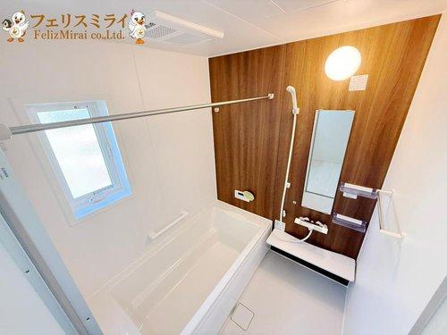 First Town　神戸市北区鈴蘭台北町第１２　全３棟の浴室|■現地写真・３号棟■
１坪タイプの広々とした浴室♪
浴室暖房換気乾燥機完備◎